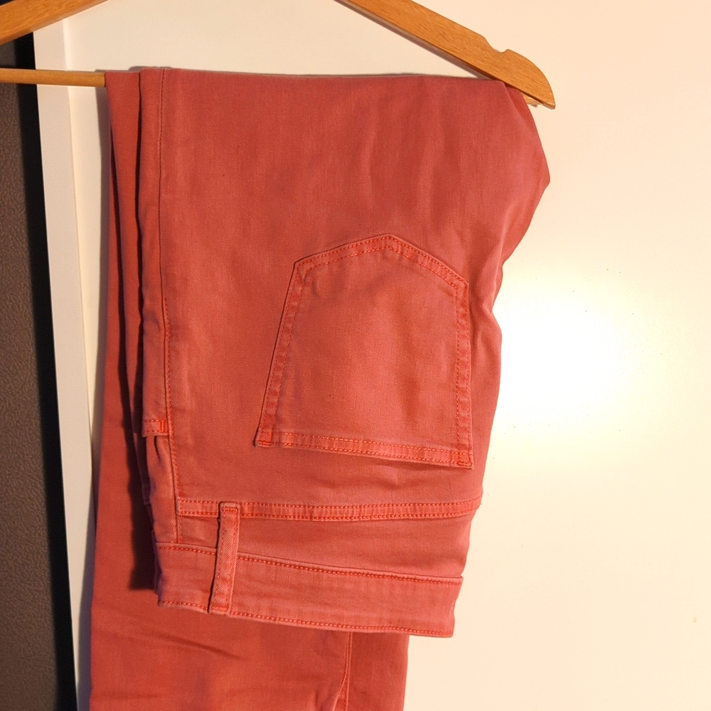 Uniqlo Slim Fit Salmon Pants